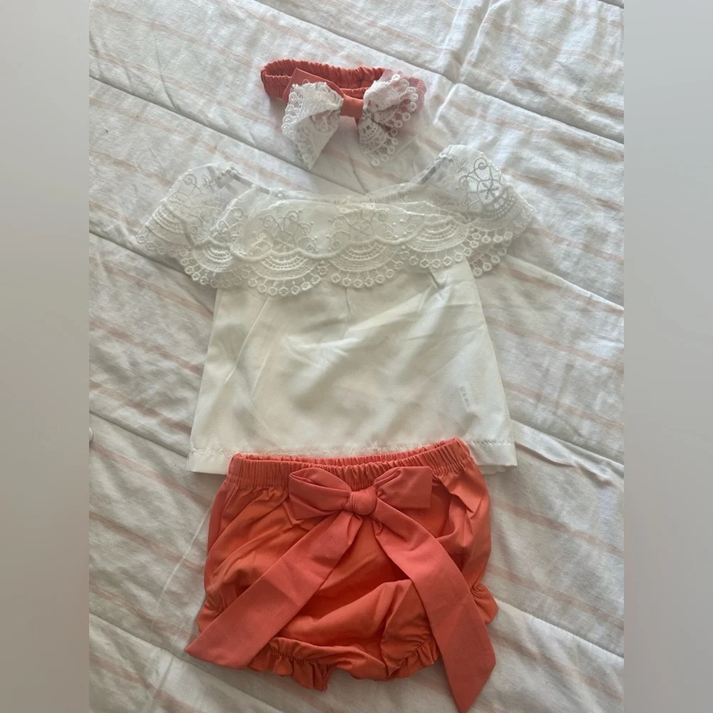 Worn once 3 piece set 12 months - Picture 1 of 4